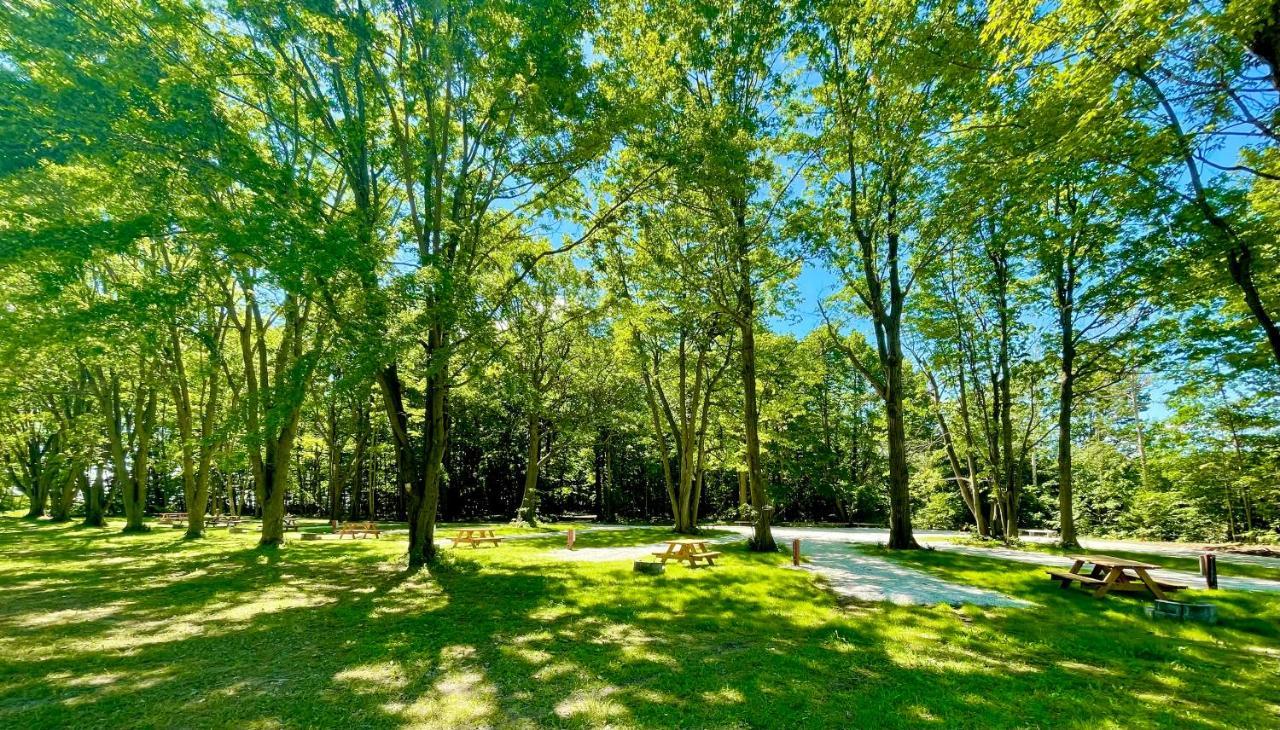 Apartamento Camping Bomont entre l’érablière et l’écorce Henryville Exterior foto